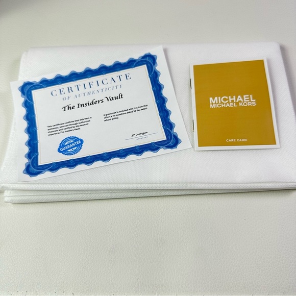 NWT Women’s Michael Kors Grayson Black Duffle Satchel - Picture 9 of 10